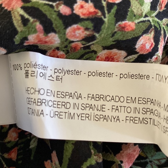 NWOT Zara gorgeous floral blouse w/ a beautiful backing. Stunning floral colors! - Picture 9 of 11